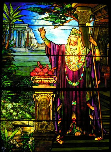 Stained glass of King Solomon.